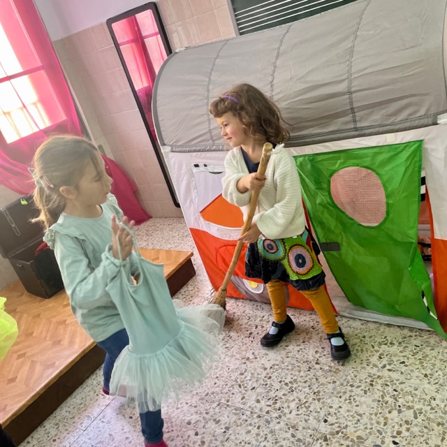 Petits Drama Nov 22 2