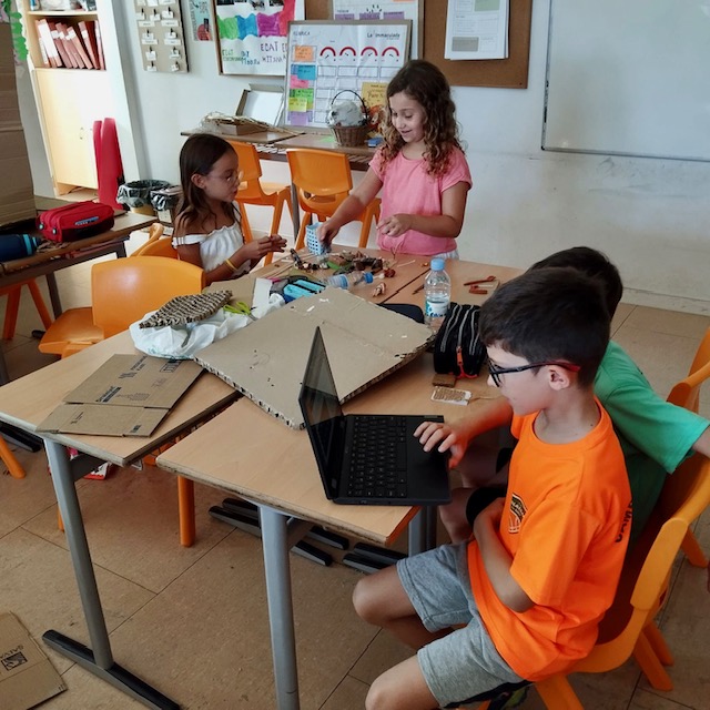 4t maquetes edificis oct 23 1