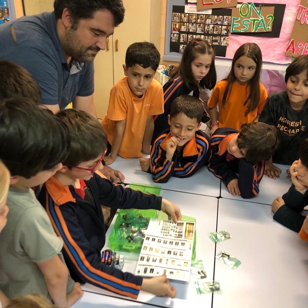 2n robots 2