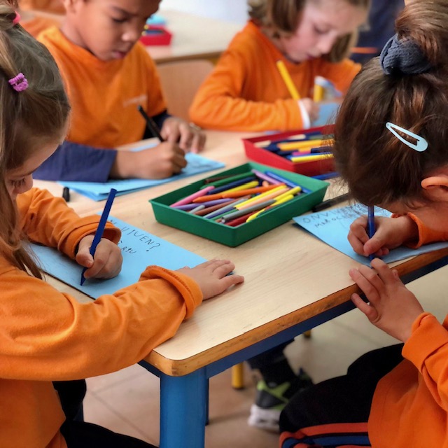5P flipbook dofins 1